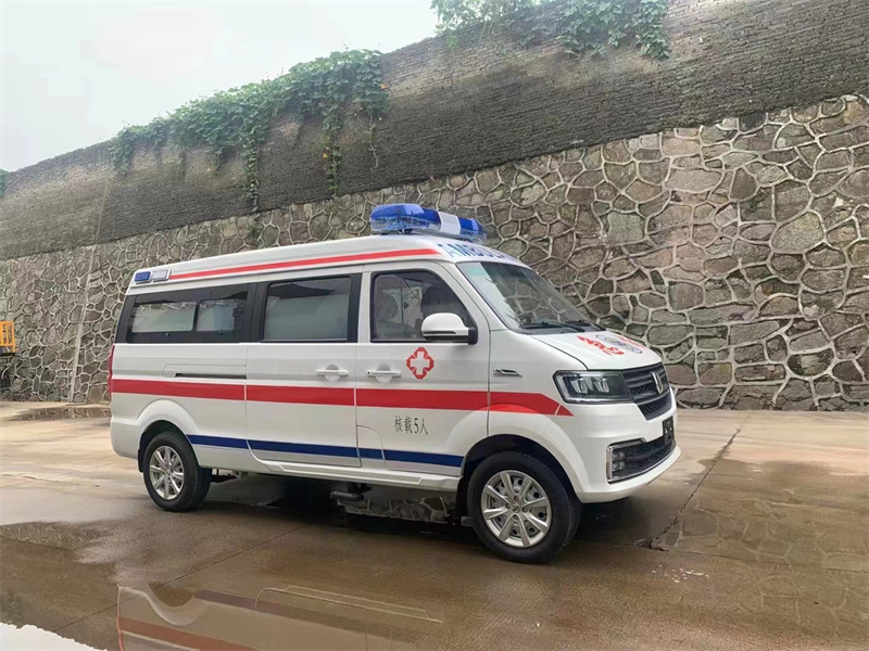 華通牌金杯金海獅救護車