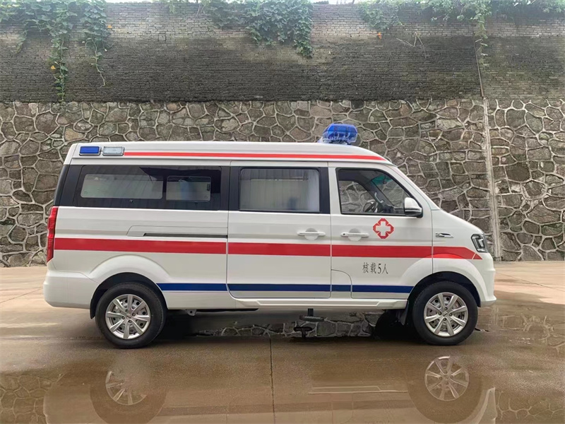 華通牌金杯金海獅救護車