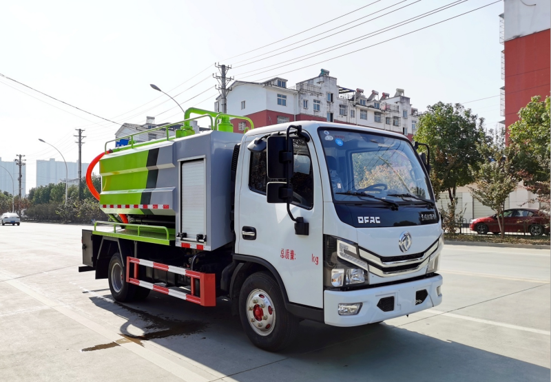 華通牌小多利卡清洗吸污車