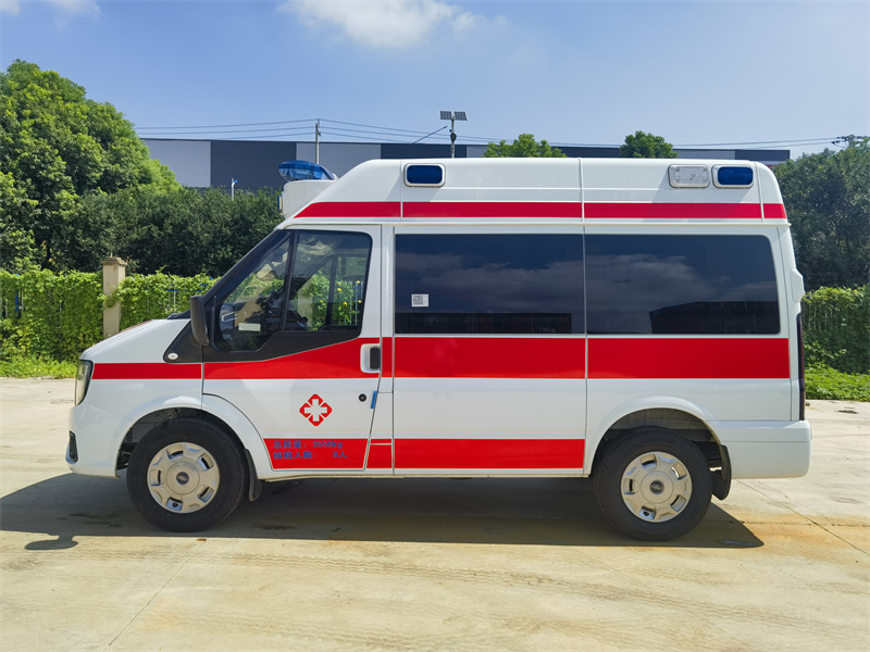 華通牌江鈴福順救護車