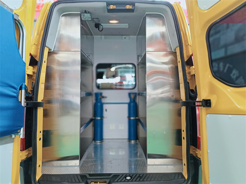 福特全順T6救險(xiǎn)車(chē)（氣防車(chē)）